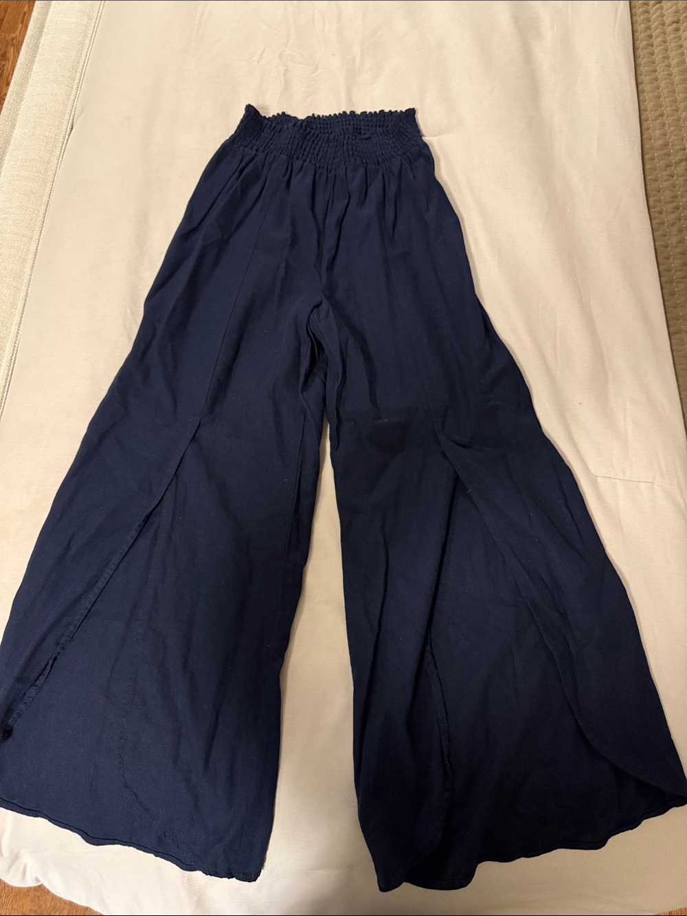 Women's Navy Wide-Leg Smocked Waist Pants